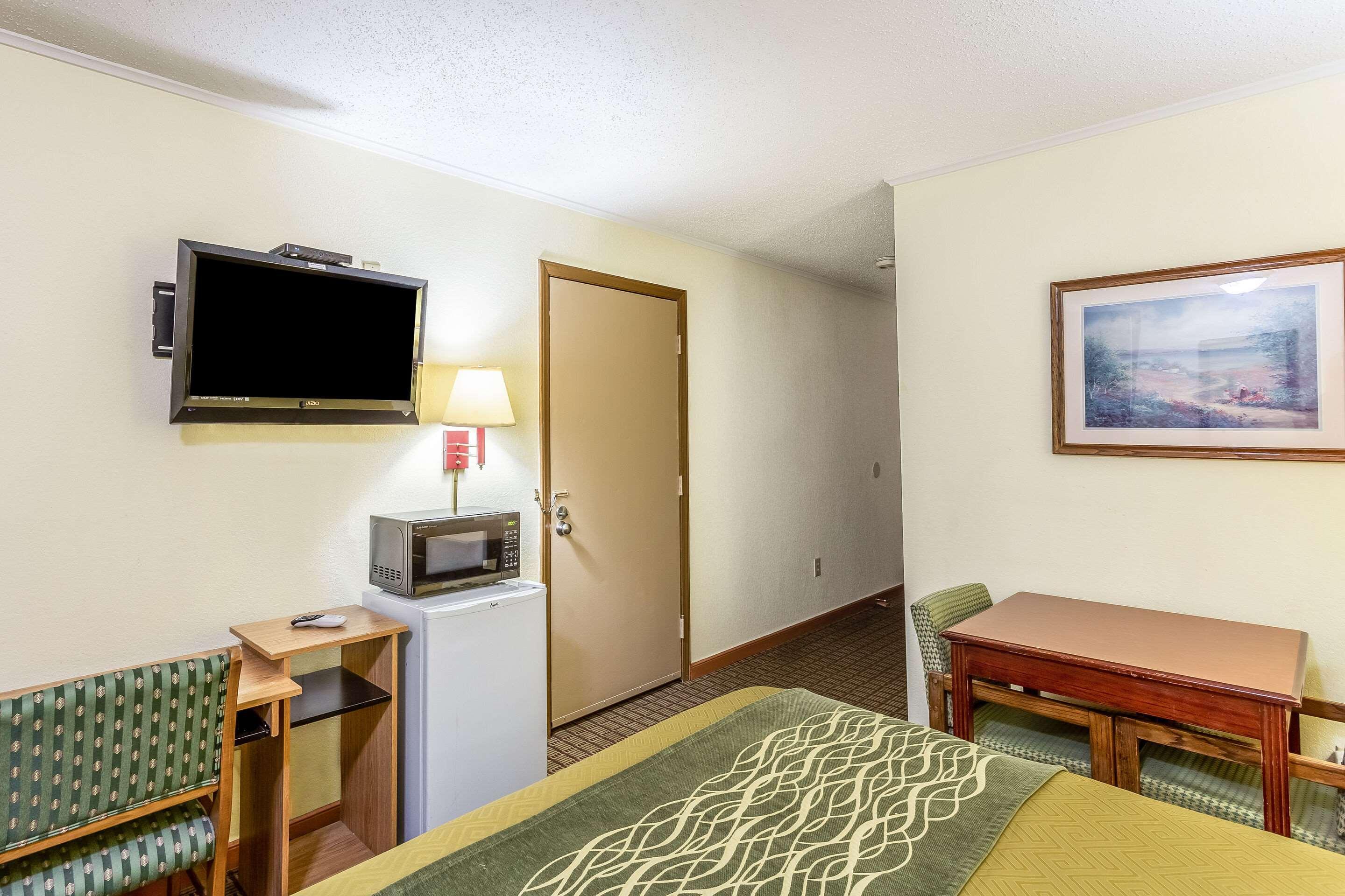 Econo Lodge Morgantown Exteriör bild