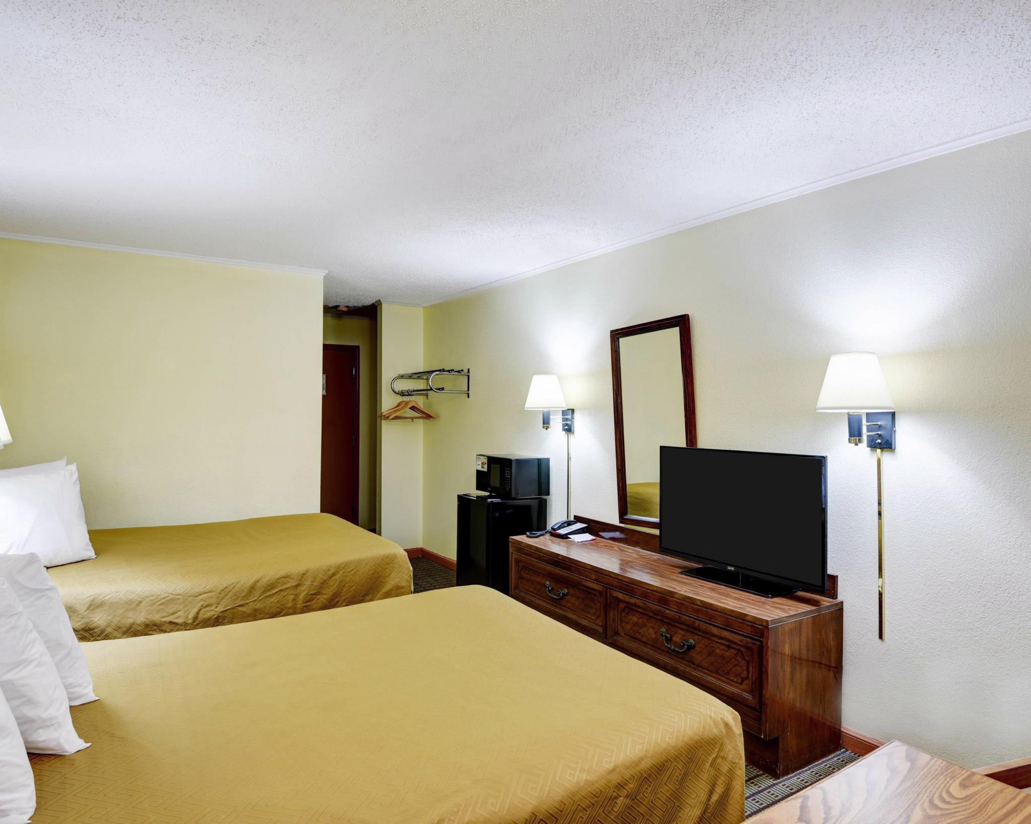 Econo Lodge Morgantown Exteriör bild
