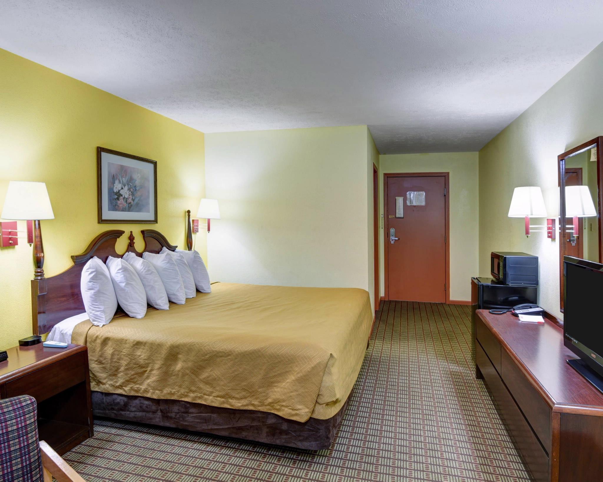 Econo Lodge Morgantown Exteriör bild